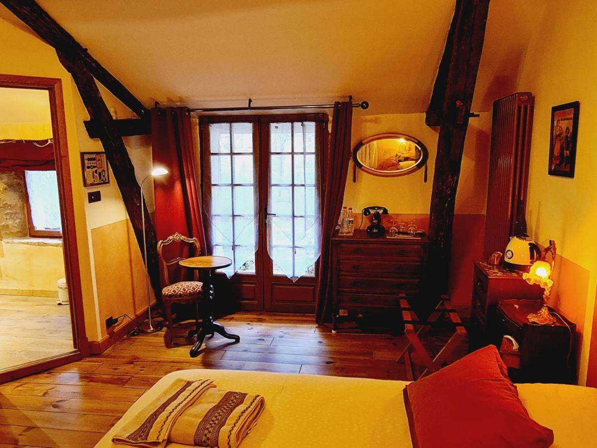 Отель Ferme De Tayac - Charme Avec Pool Les Eyzies Экстерьер фото