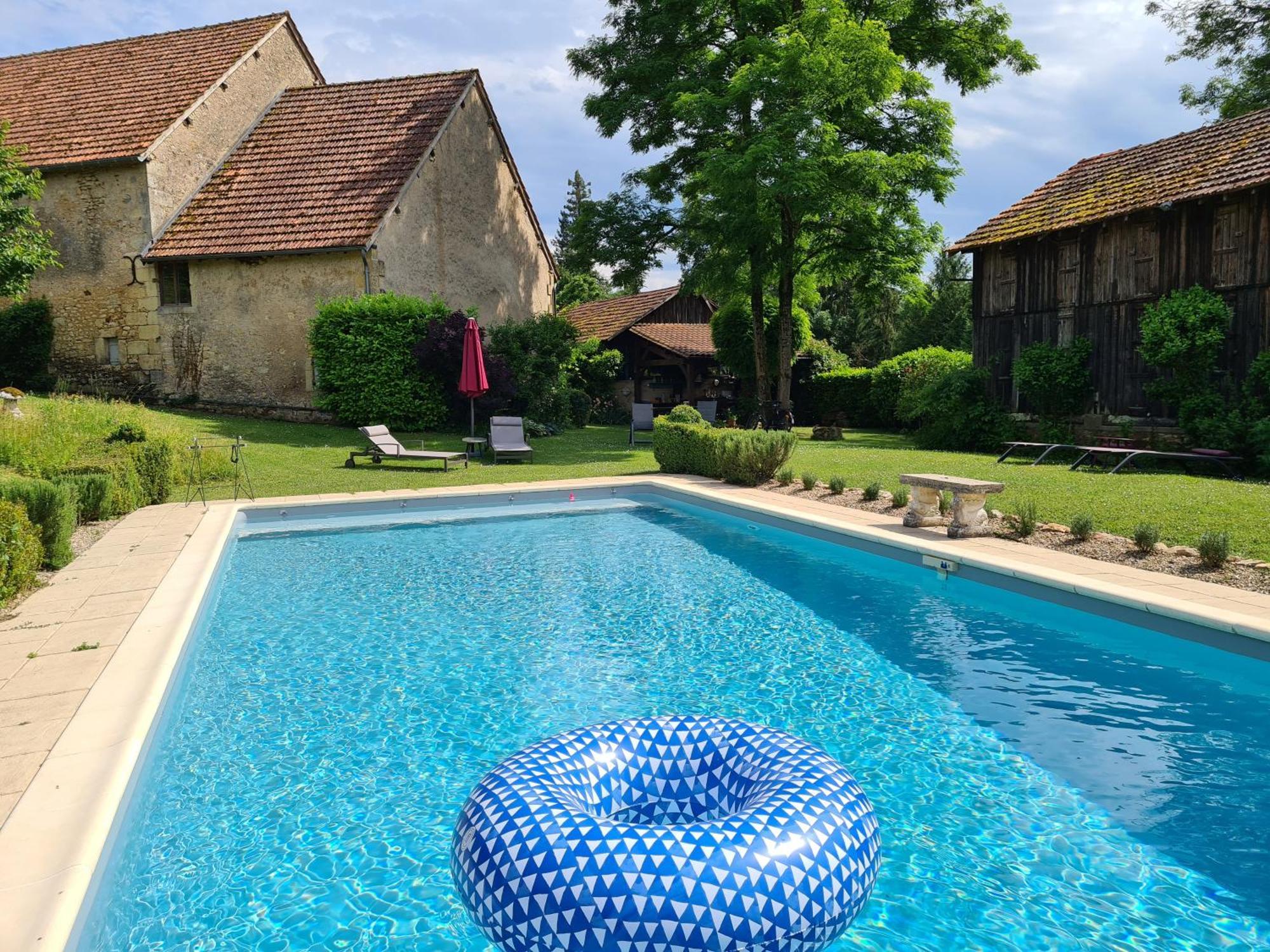 Отель Ferme De Tayac - Charme Avec Pool Les Eyzies Экстерьер фото
